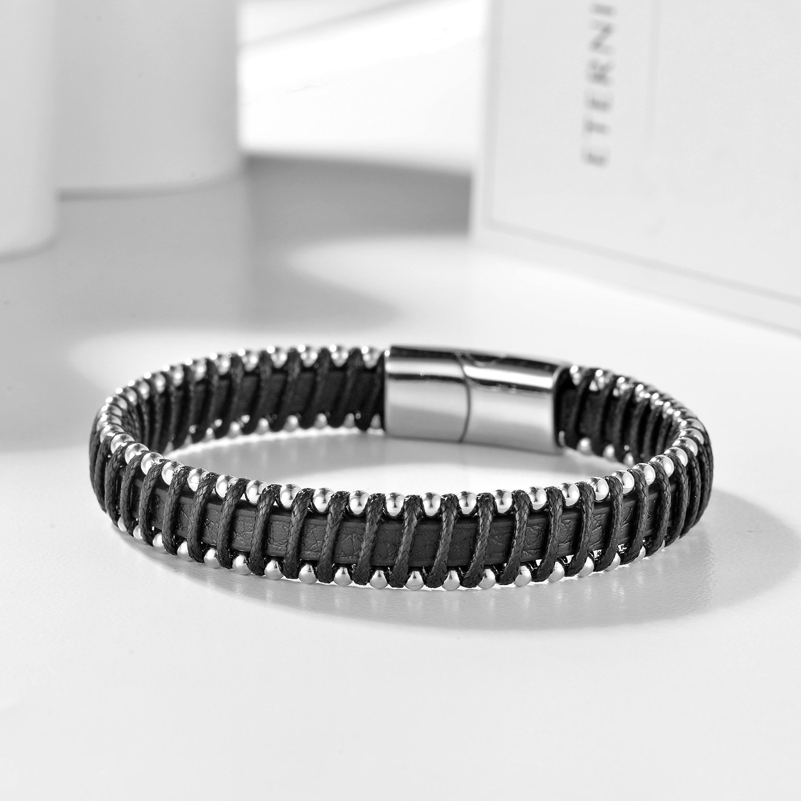 Brazalete Cuero y acero Modelo Motor Biker - Imagen 3