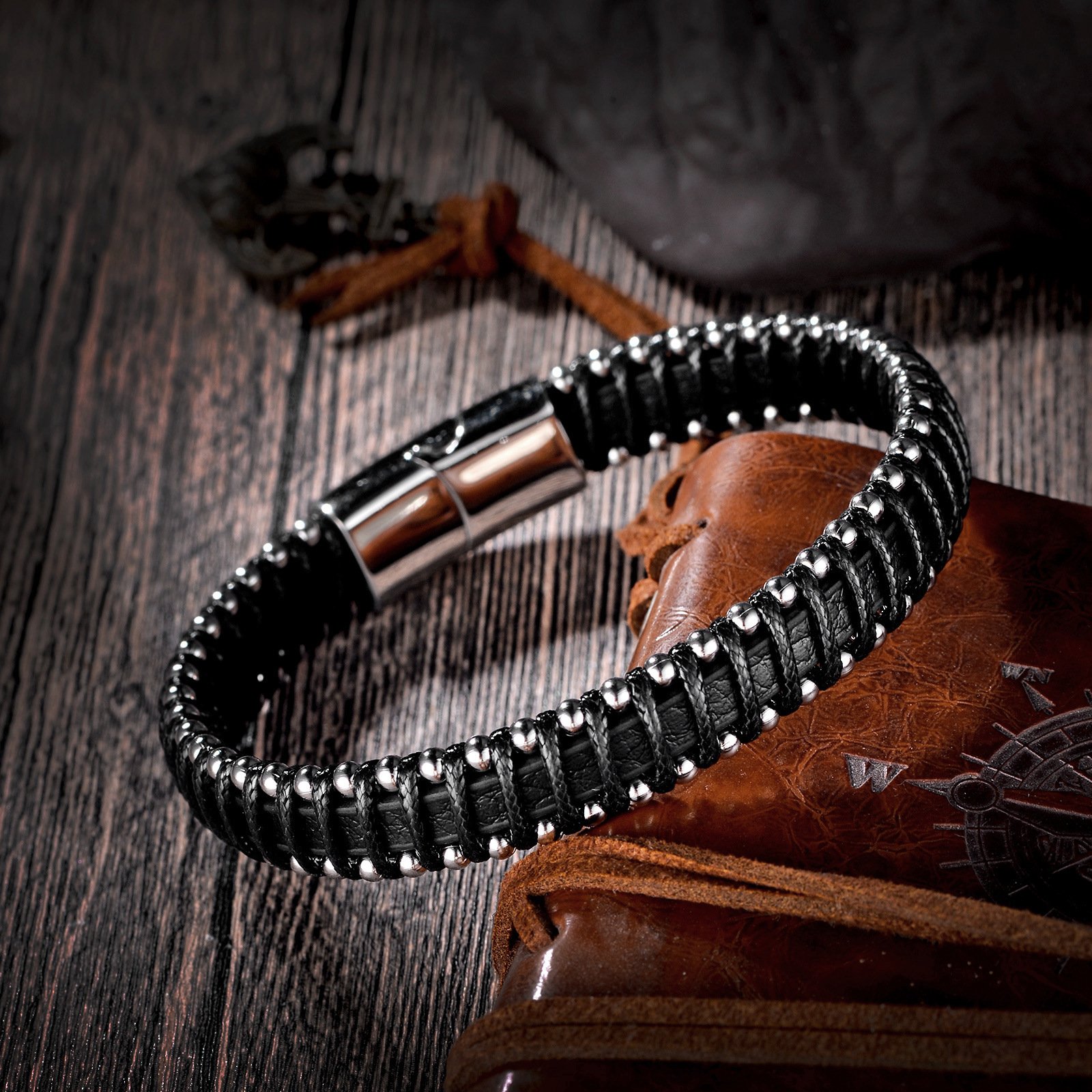 Brazalete Cuero y acero Modelo Motor Biker - Imagen 4