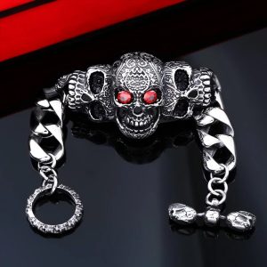 triple skull bracelet front