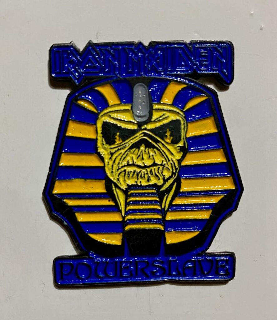Pines Iron Maiden broche metalico